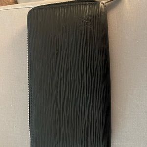 Louis Vuitton Zippy Wallet Black Epi Leather (2008)